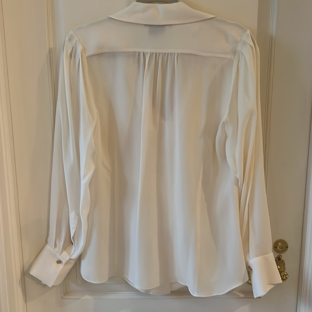 Cream color long sleeve blouse - Picture 4 of 6